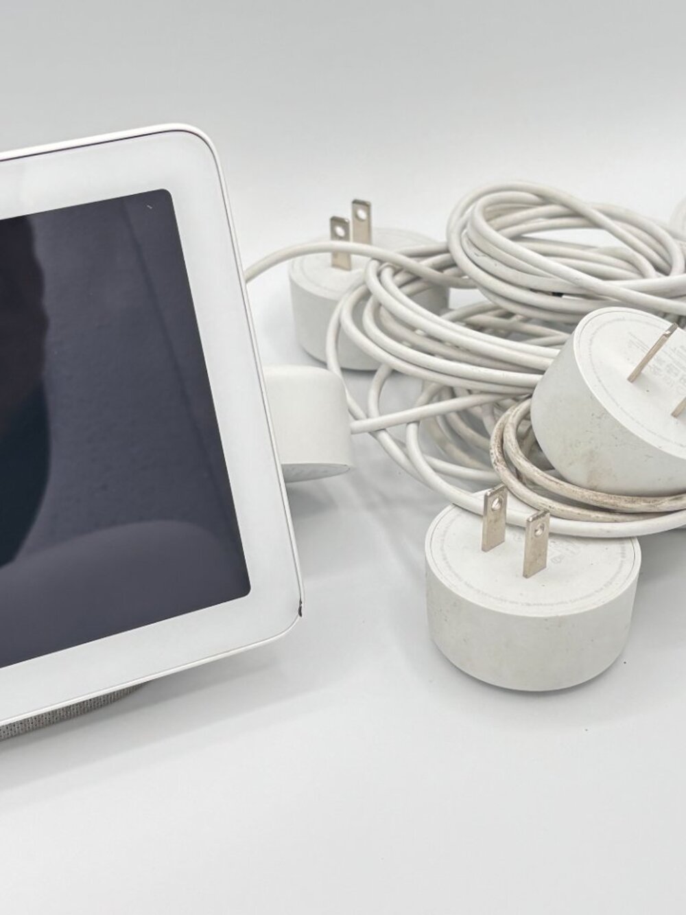 Google Nest Wifi Router and Two Point & Two Displays Working Condition - Picture 3 of 7